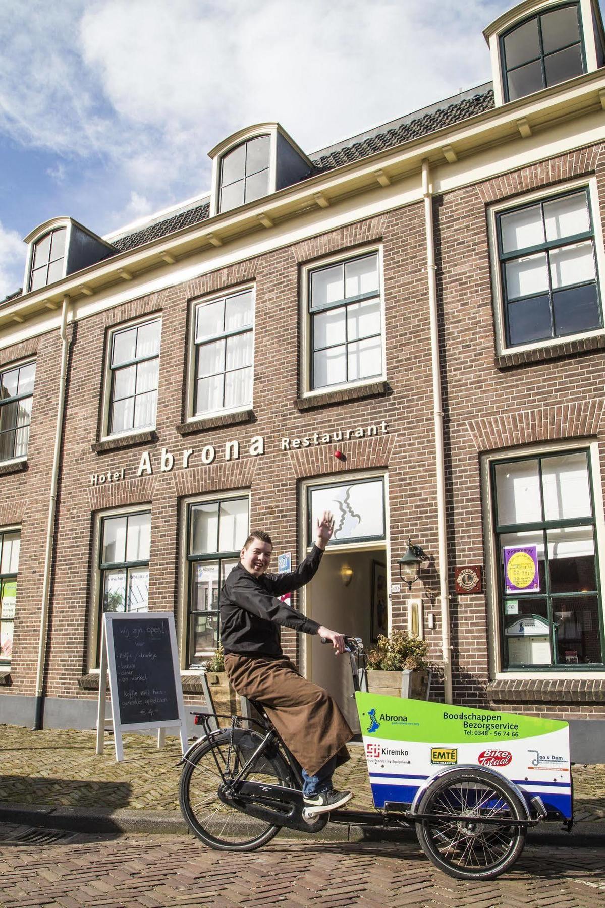 Hotel Restaurant Abrona Oudewater Exterior photo